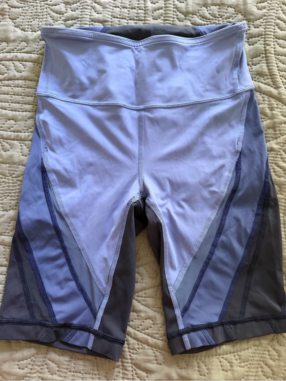 lululemon High-Waist Women's Performance Shorts in Light Lavender and Gray